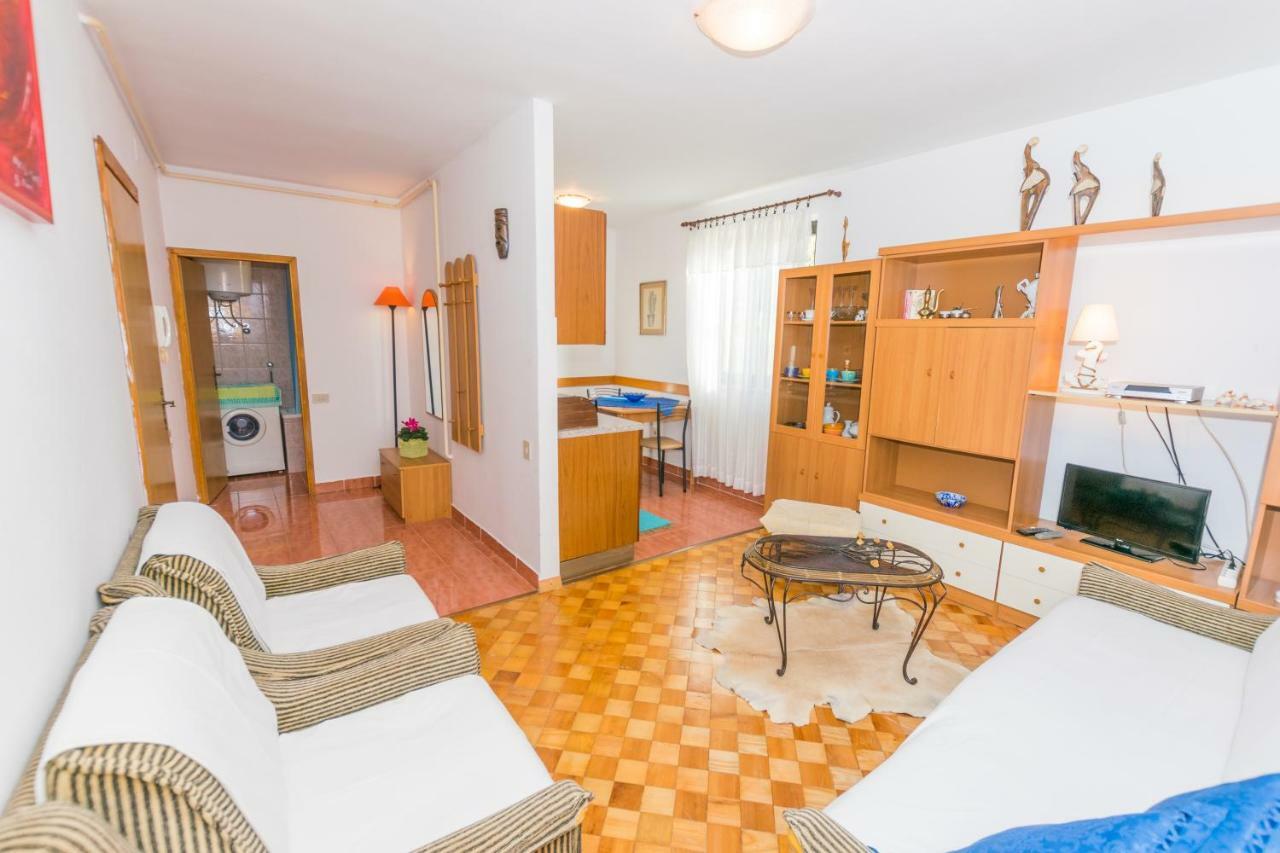 Apartments Mirjana Pula Luaran gambar